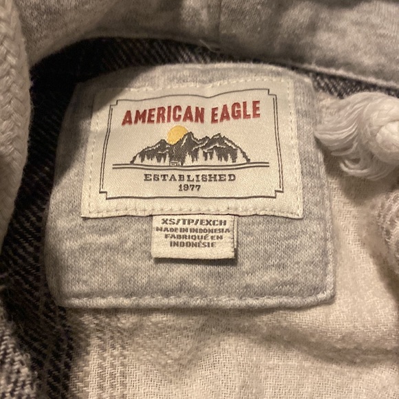 american eagle hooded distressed flannel - Picture 2 of 4
